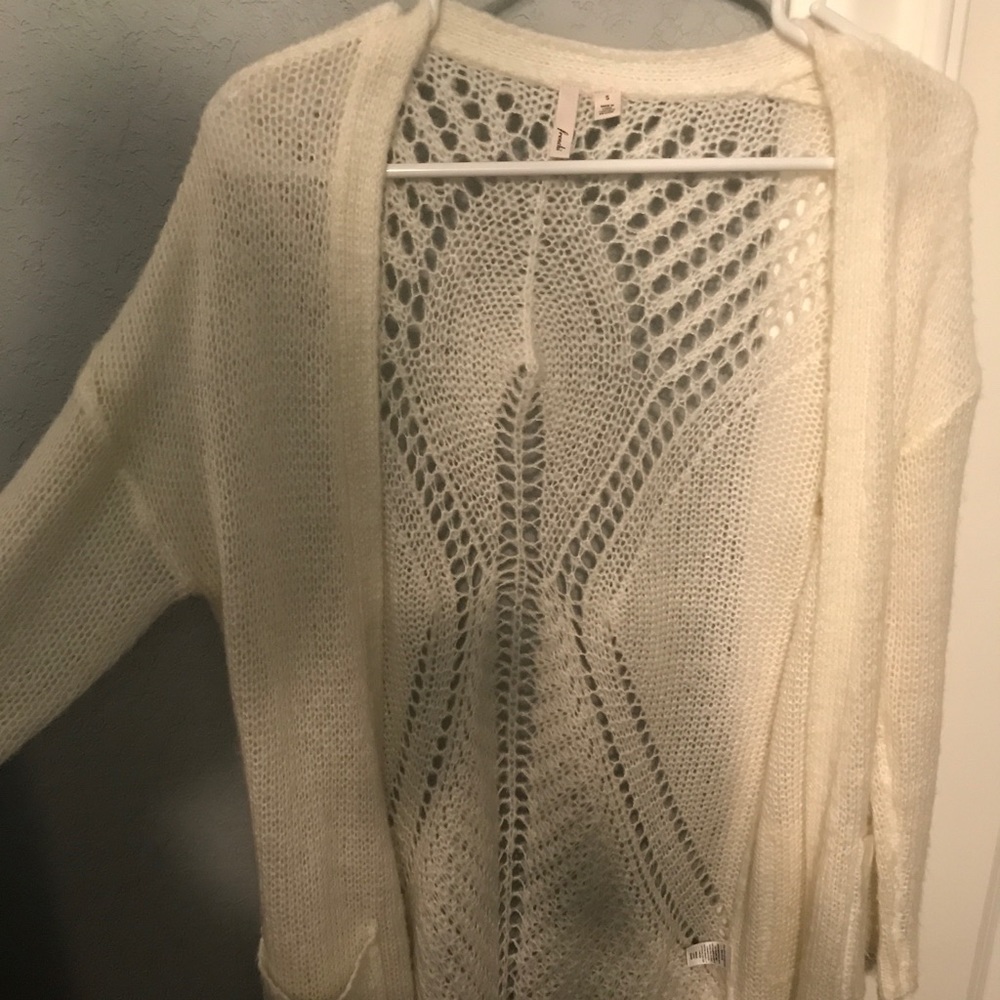 Women’s knitted cardigan